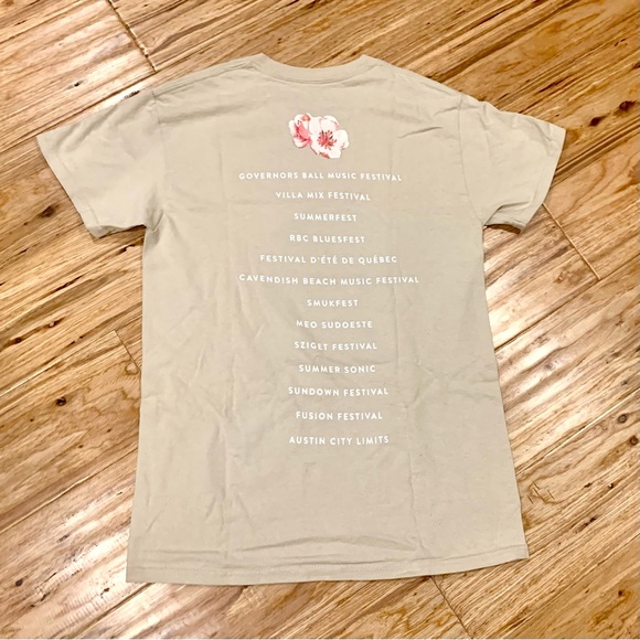 Shawn Mendes 2018 Festival Tour official merch - Picture 3 of 4